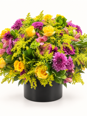 Universo Arreglo floral Universo con rosas amarillas y flores moradas